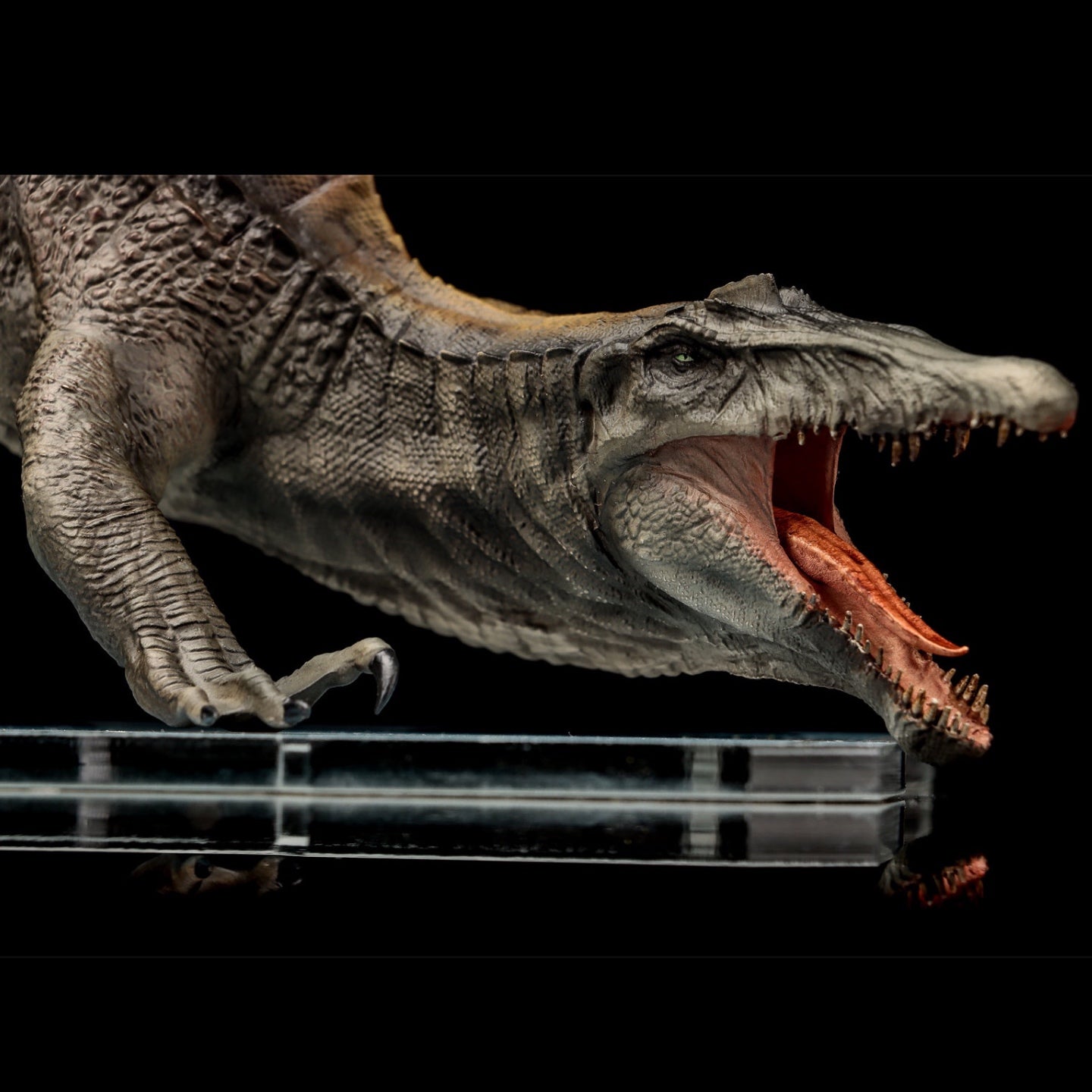 DinoDream | Jurassic World Spinosaurus Attack Version Statue | 1/30 Scale