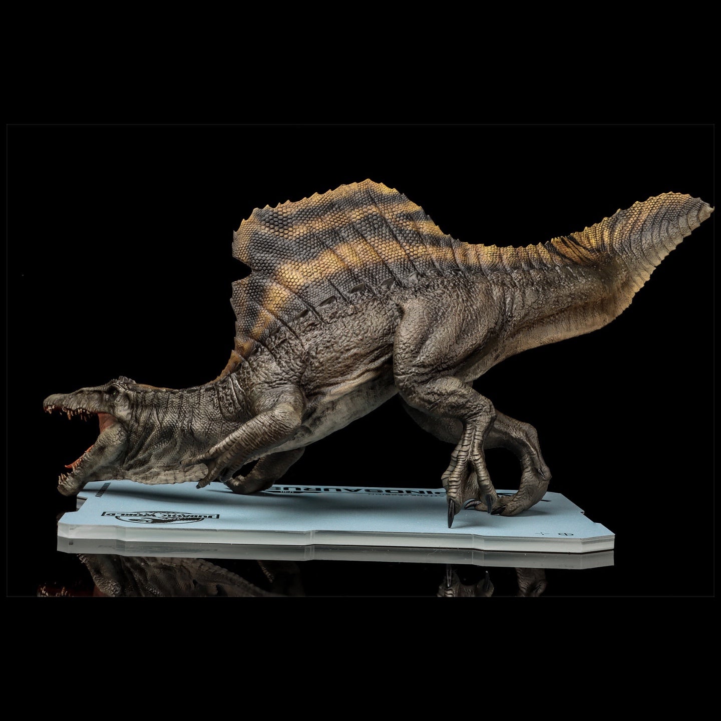 DinoDream | Jurassic World Spinosaurus Attack Version Statue | 1/30 Scale