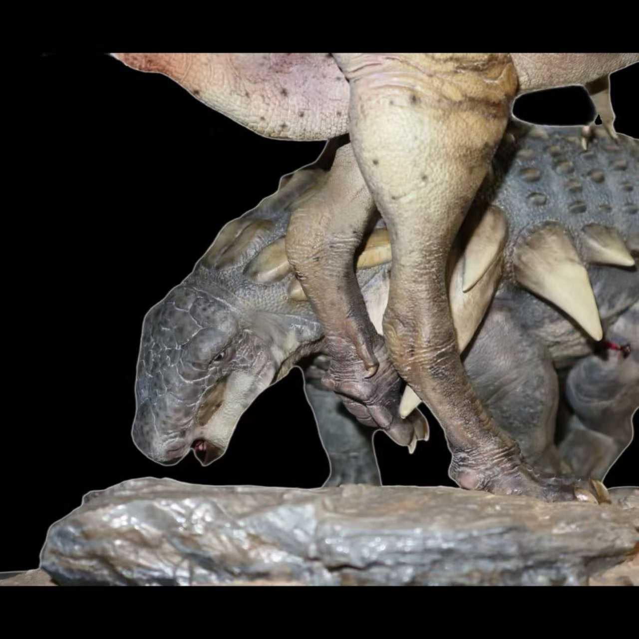 Albertosaurus vs. Edmontonia: "The Gambit" statue Model Kit 1:18 Scale Dinosoul Studio