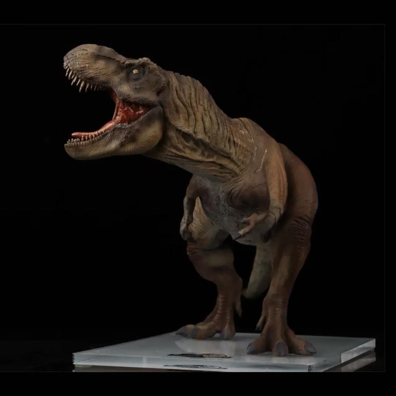 DinoDream | Jurassic World Tyrannosaurus Rex Statue | 1/30 Scale