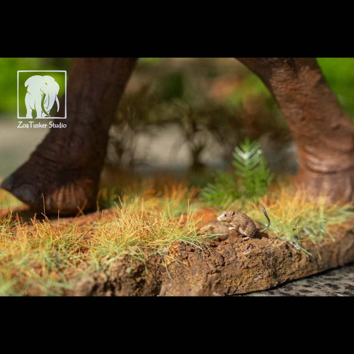 AFRICAN ELEPHANT (LOXODONTA AFRICANA) MULTI-SCALE FLAGSHIP DIORAMA STATUE (RESIN KIT / PAINTED EDITION)
