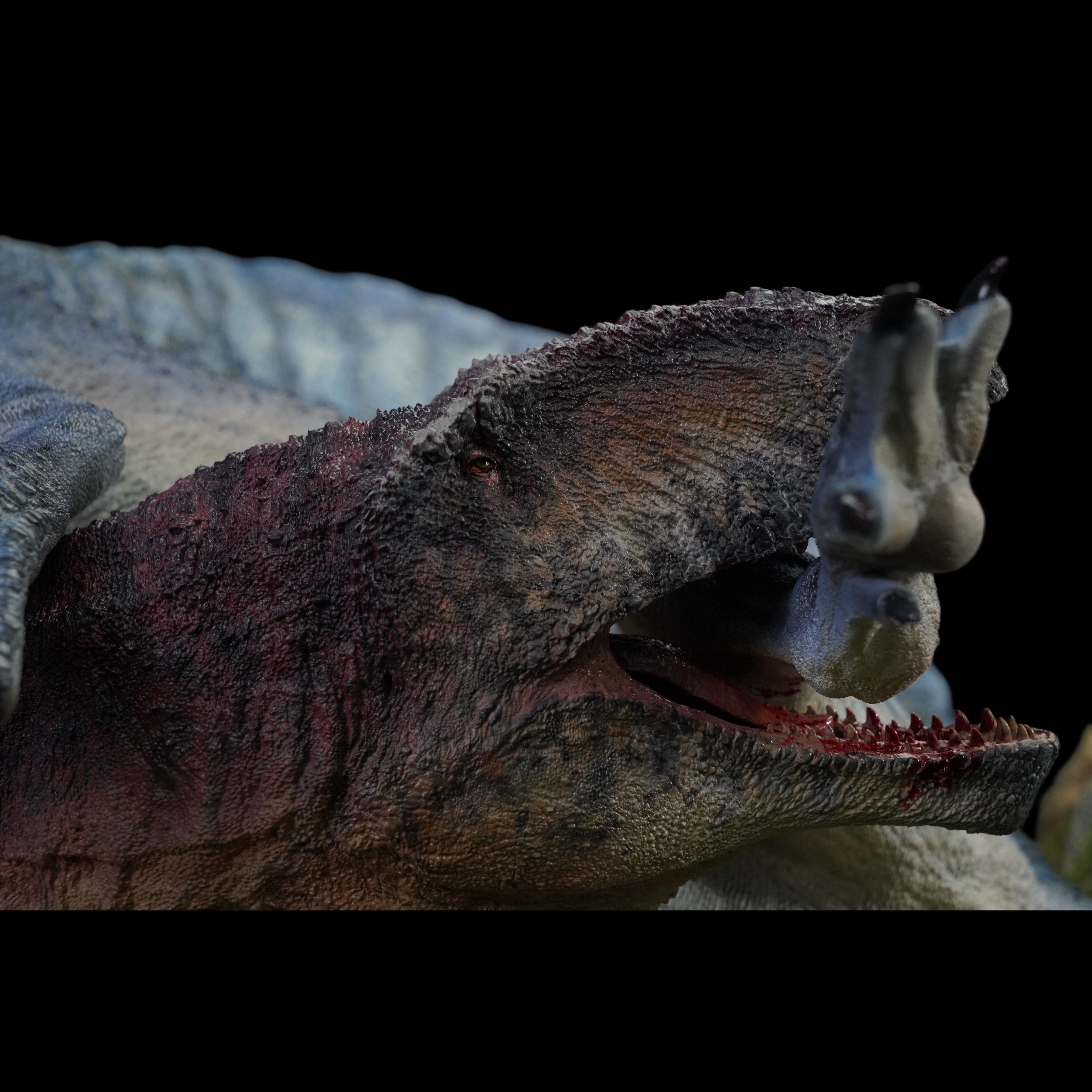 Giganotosaurus vs Spinosaurus statue Model Kit 1:15 Scale Showanna Studio