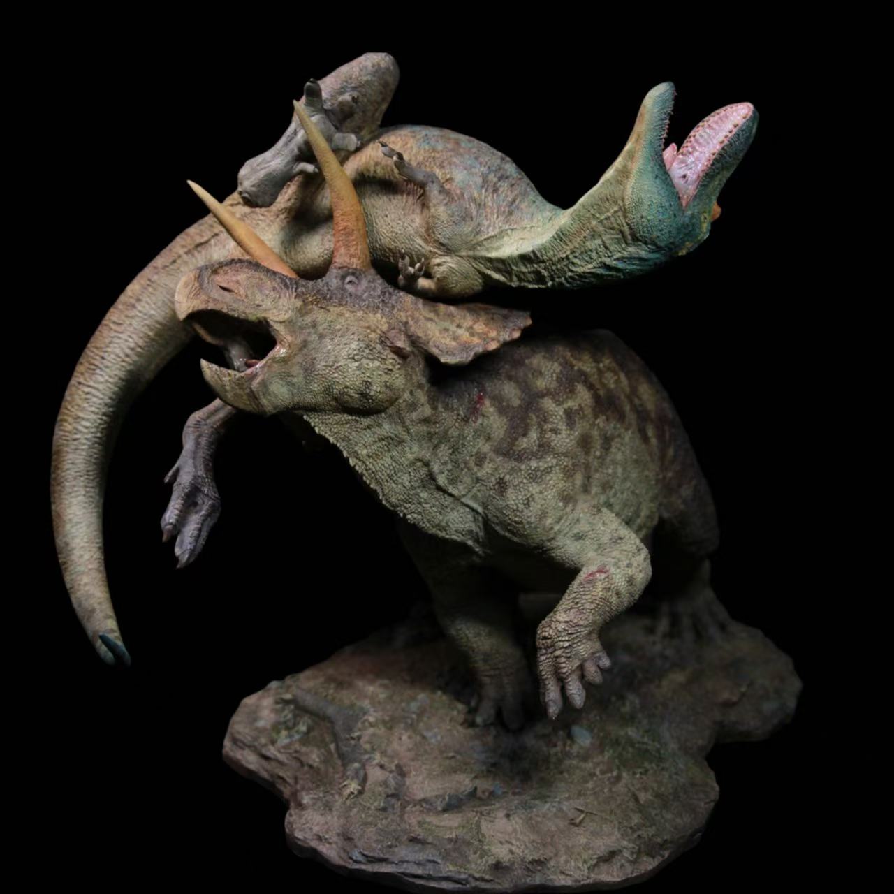 Eotriceratops vs Albertosaurus Statue Model Kit 1:18 Scale Showanna Studio