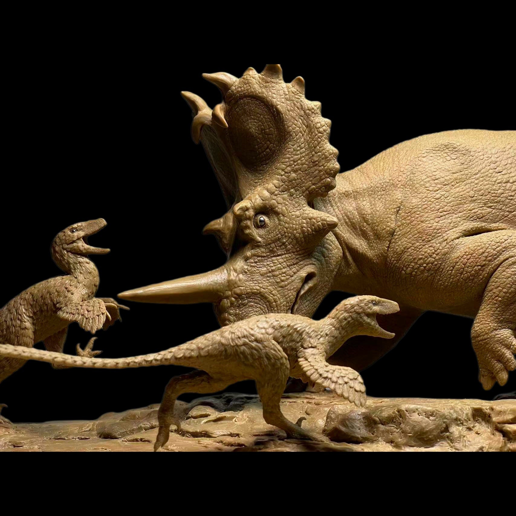 Centrosaurus vs Raptors statue Model Kit 1:18 Scale Sen Sen Studio