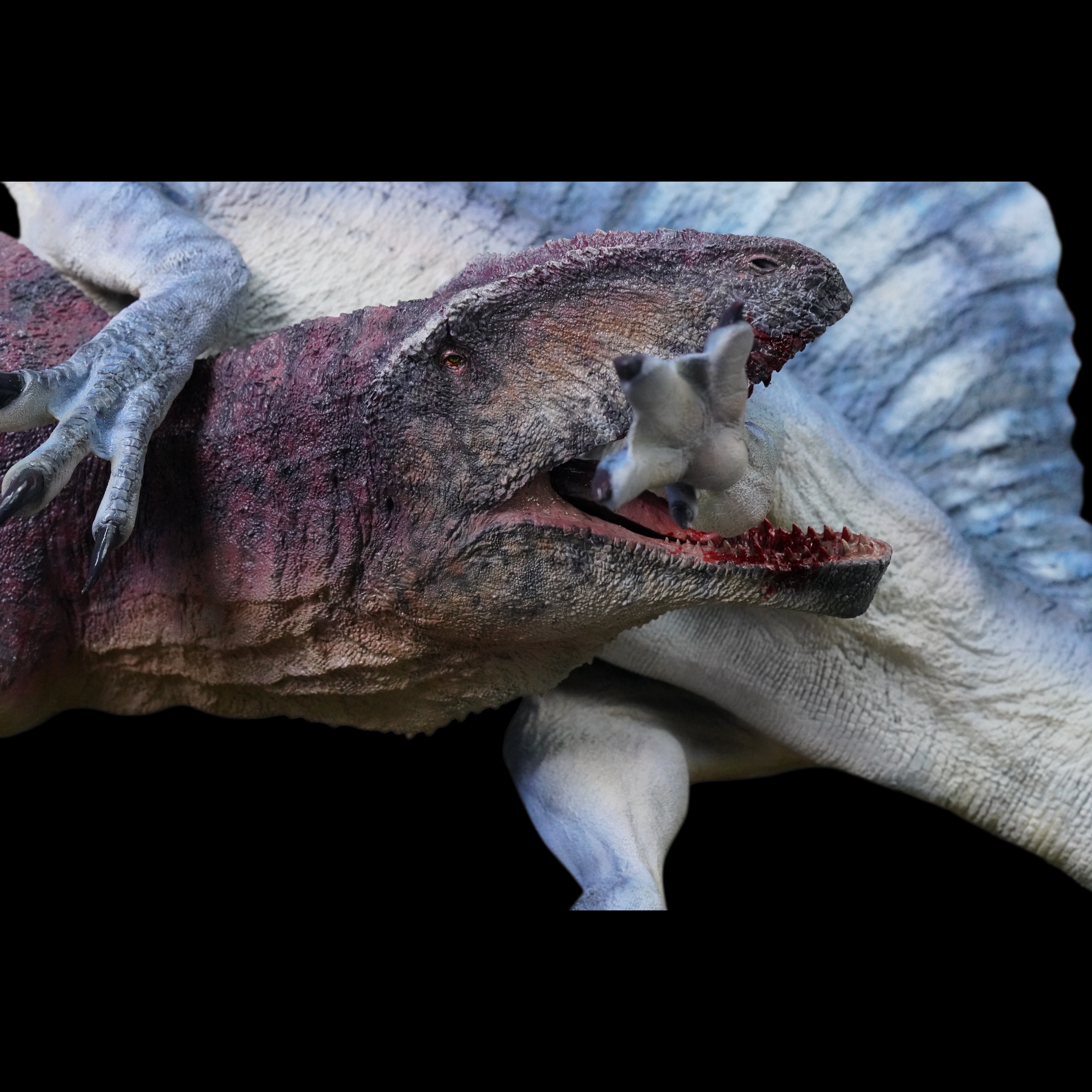 Giganotosaurus vs Spinosaurus statue Model Kit 1:15 Scale Showanna Studio