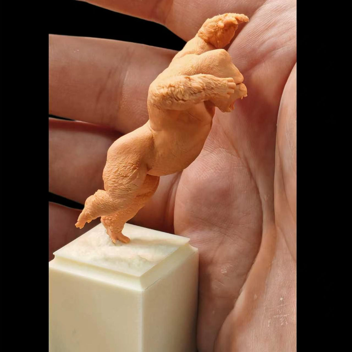 WESTERN LOWLAND GORILLA 1:35 ART STATUE (RESIN KIT / PAINTED EDITION) — PRESENTED BY APHID STUDIO