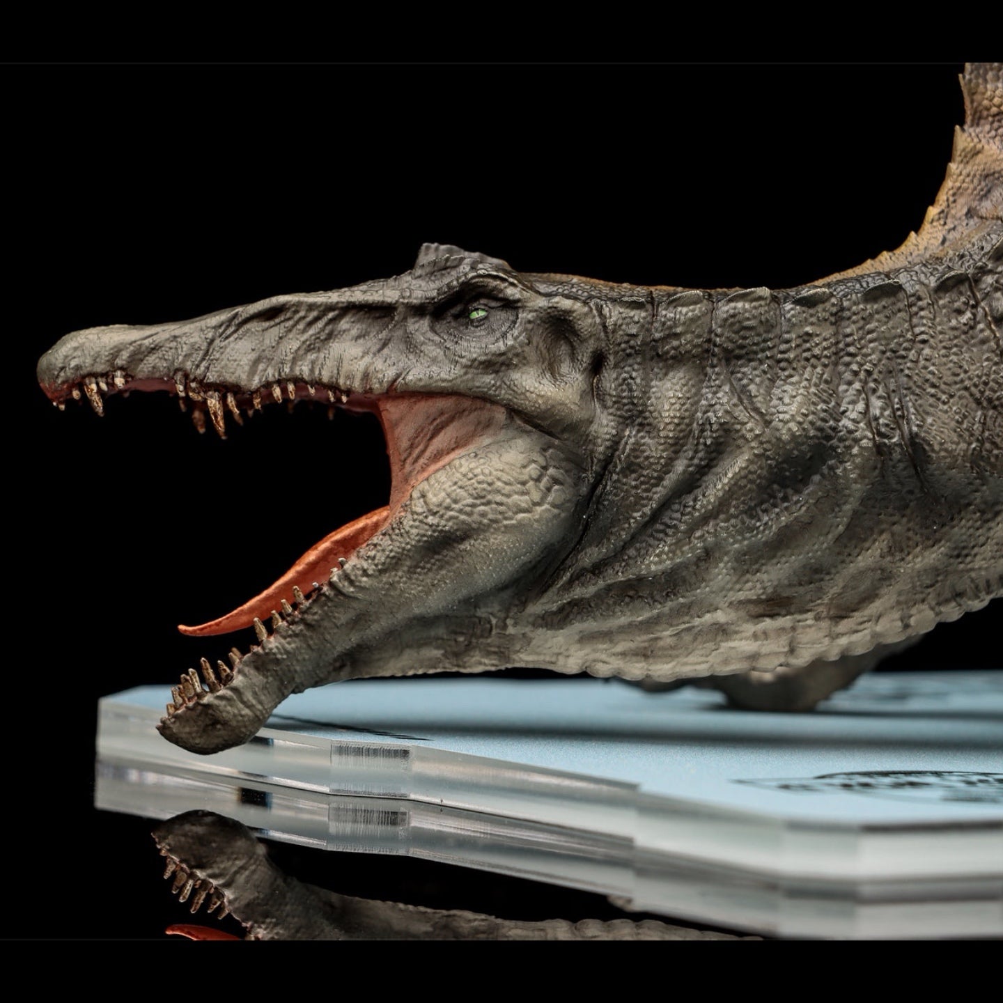 DinoDream  | Jurassic World Spinosaurus Attack Version Statue | 1/30 Scale