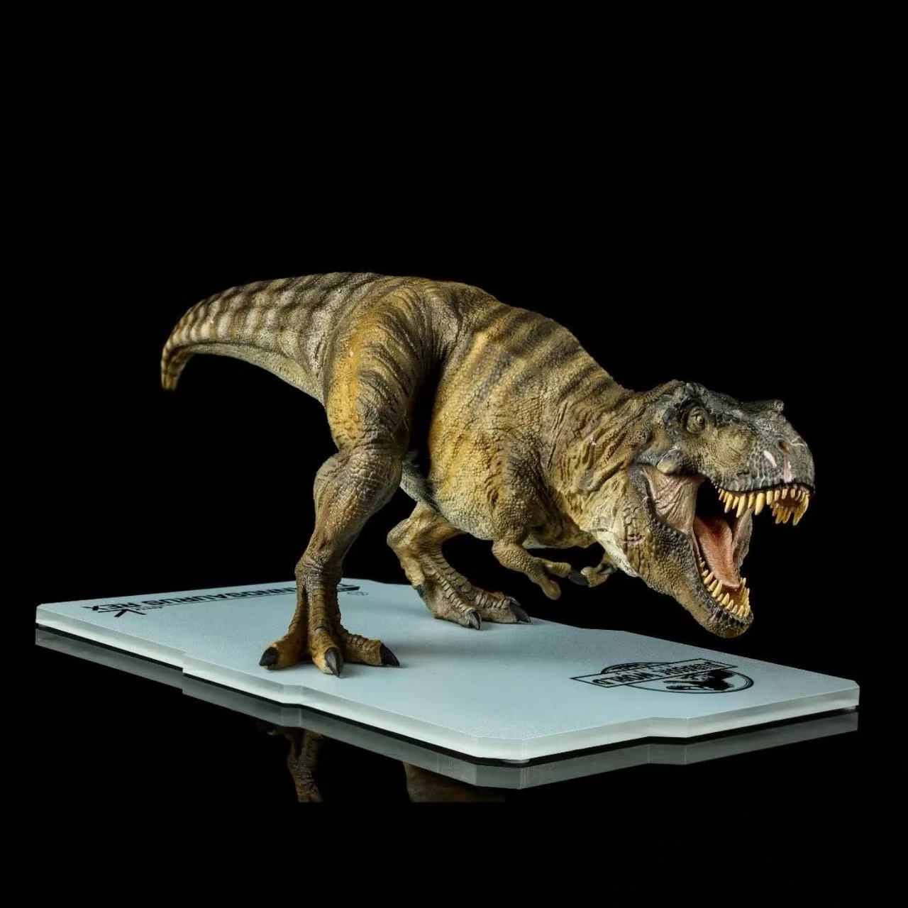 Jurassic World Tyrannosaurus Rex Statue 1/30 Scale DinoDream Studio