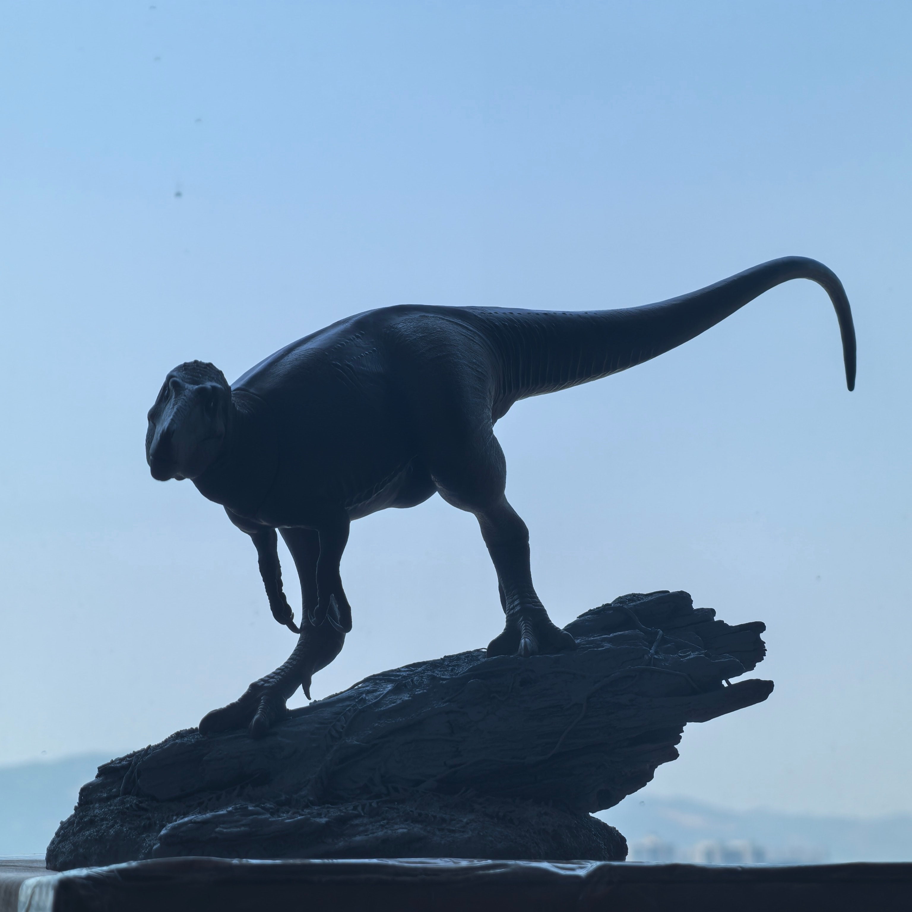 Nanotyrannus statue Model Kit 1:20 Scale MK Studio