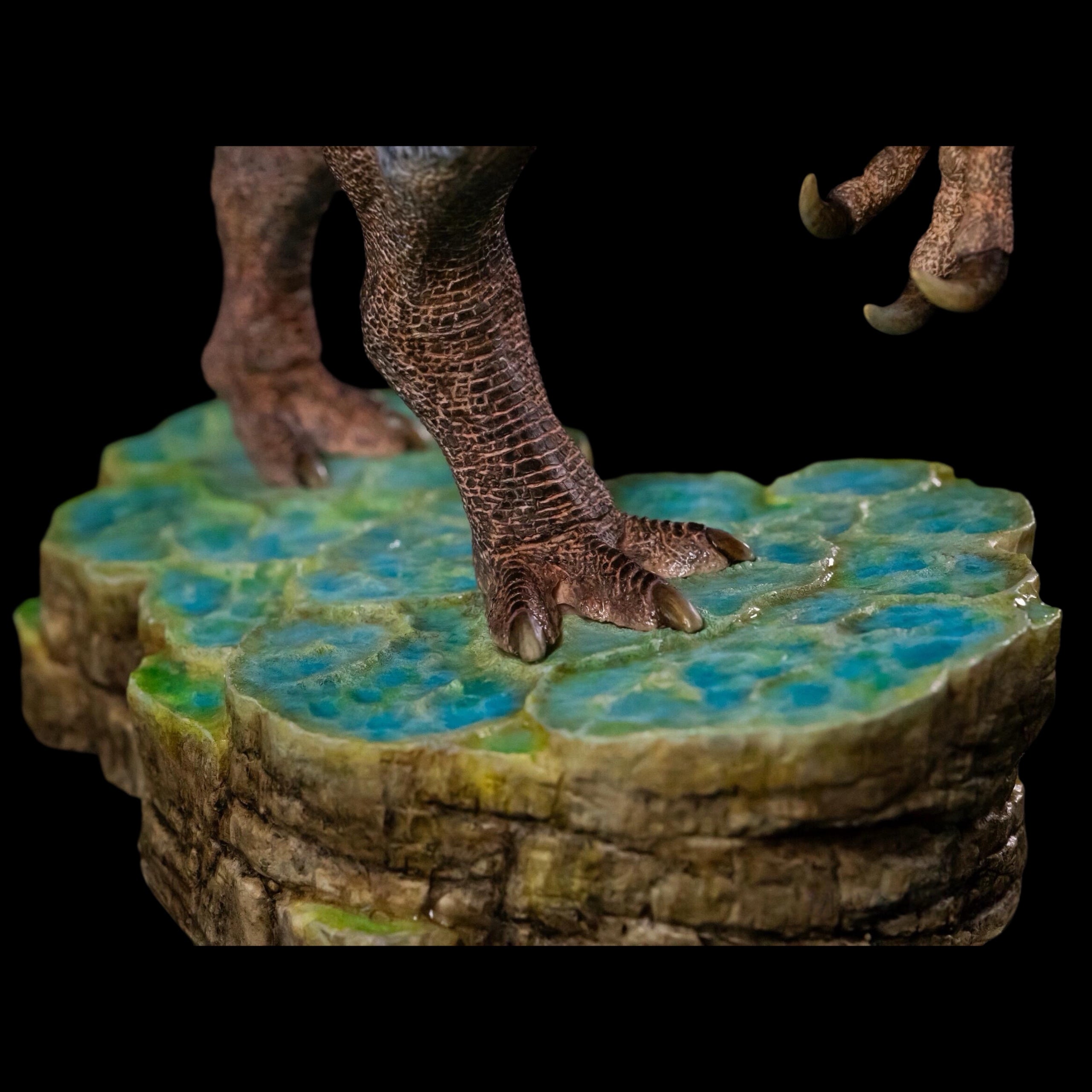 DEINOCHEIRUS statue Model Kit 1:20 Scale Tison Studio