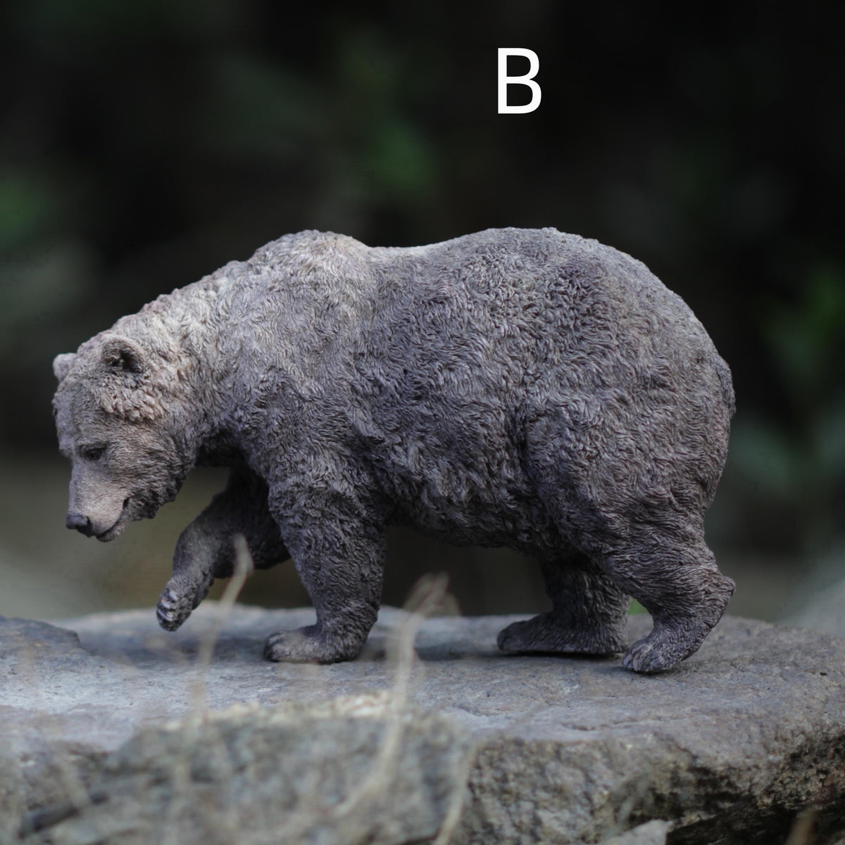 MALE NORTH AMERICAN GRIZZLY BEAR Statue Model Kit 1:10 Scale Jiantao Studio