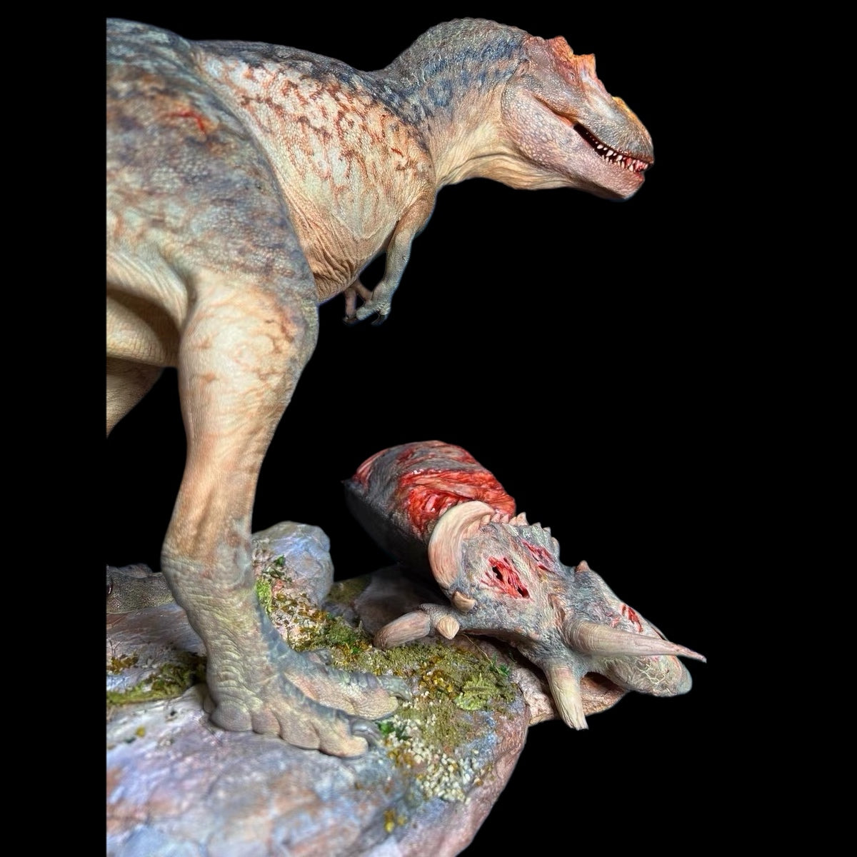 GORGOSAURUS PAINTED STATUE 1:18  CARSON LONG STUDIO