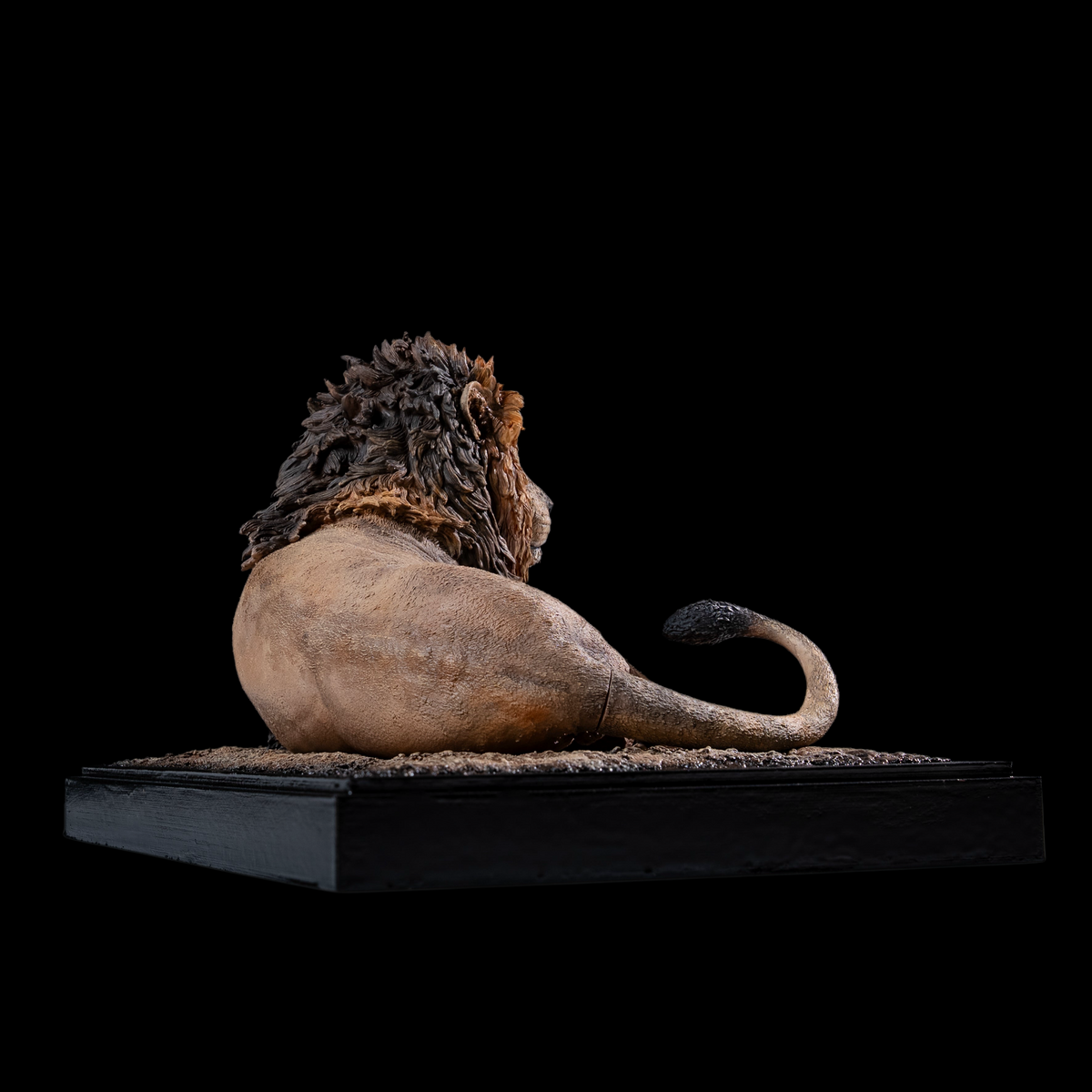 AFRICAN LION "OLOSHIPA" 1:10 / 1:6 DIORAMA ART STATUE (GREY RESIN KIT / PAINTED EDITION)