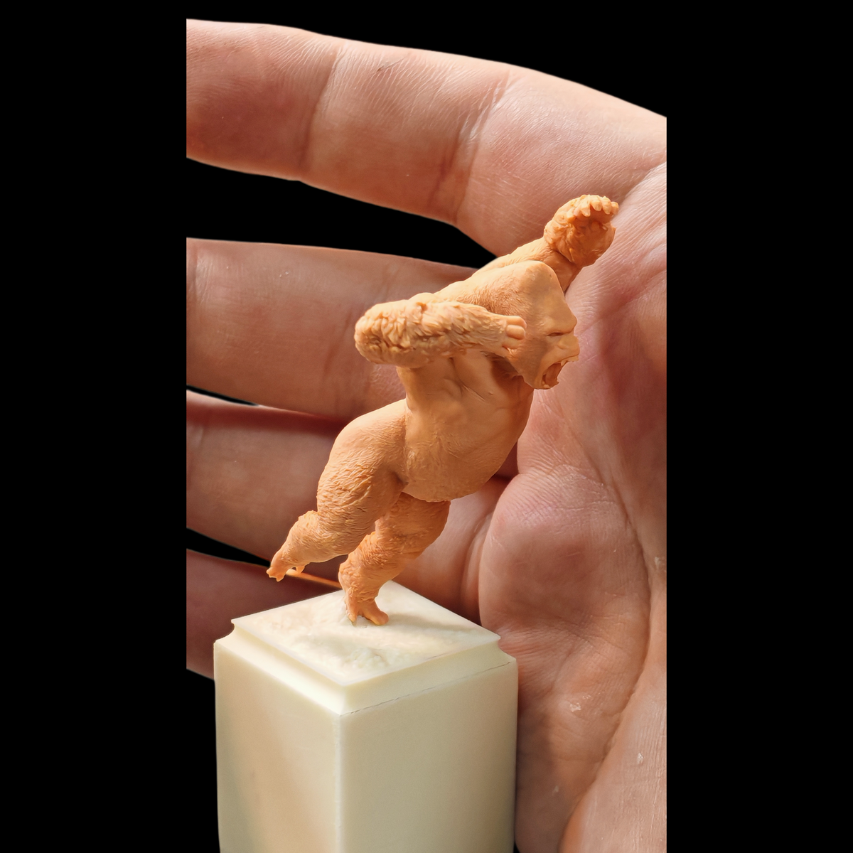 WESTERN LOWLAND GORILLA 1:35 ART STATUE (RESIN KIT / PAINTED EDITION) — PRESENTED BY APHID STUDIO