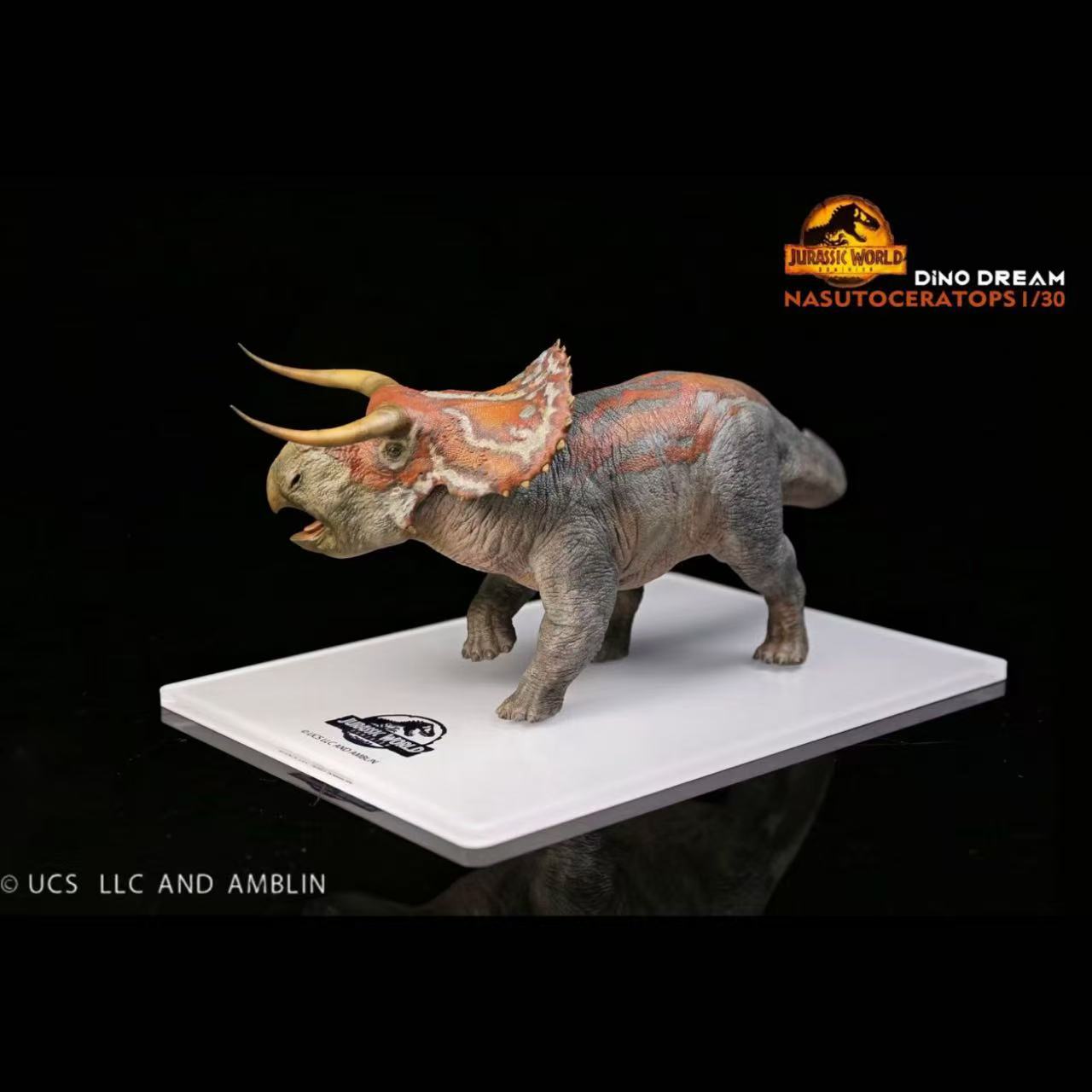 DinoDream  Jurassic World Nasutoceratops Statue 1/30 Scale