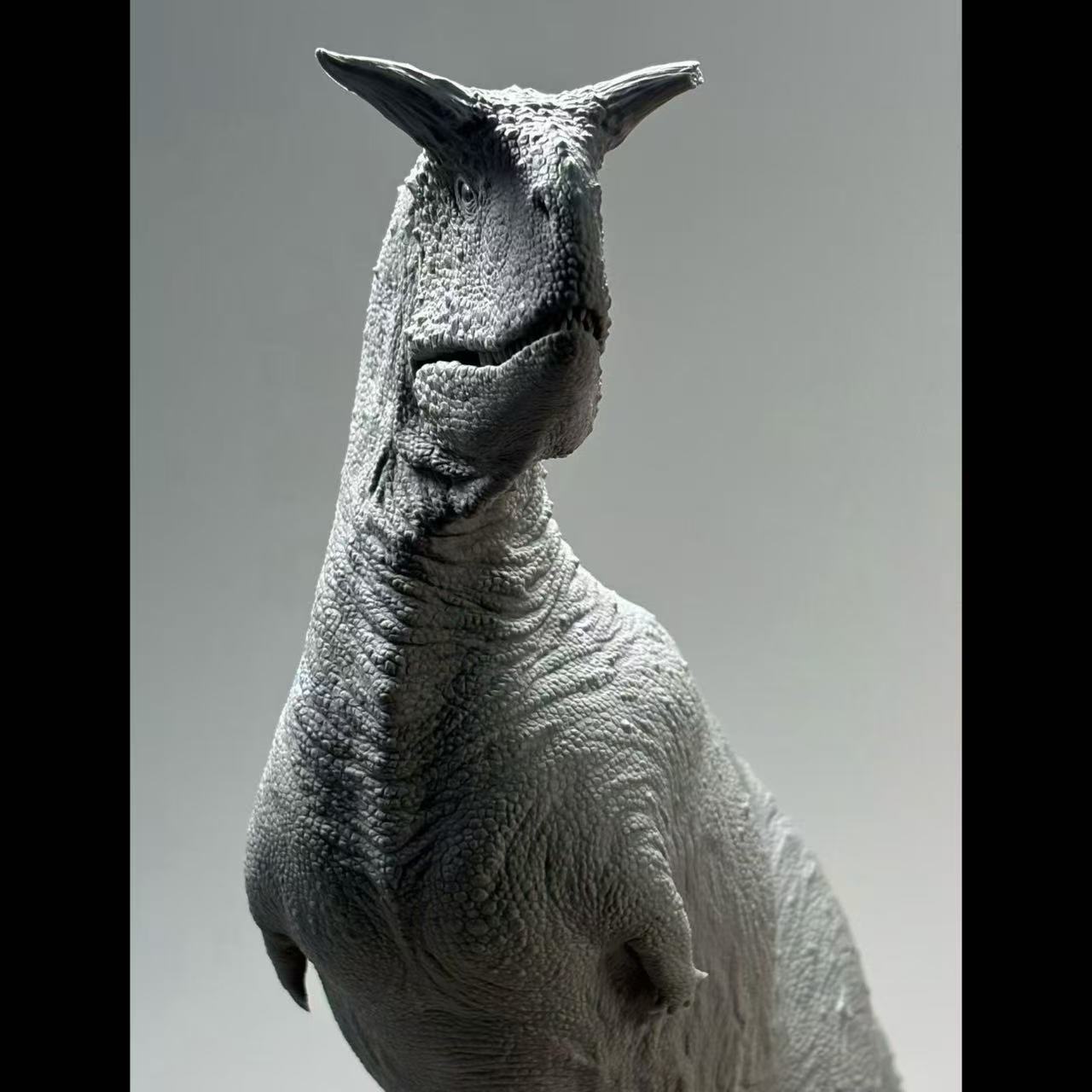 Carnotaurus 2.0 statue Model Kit  DuTou Studio