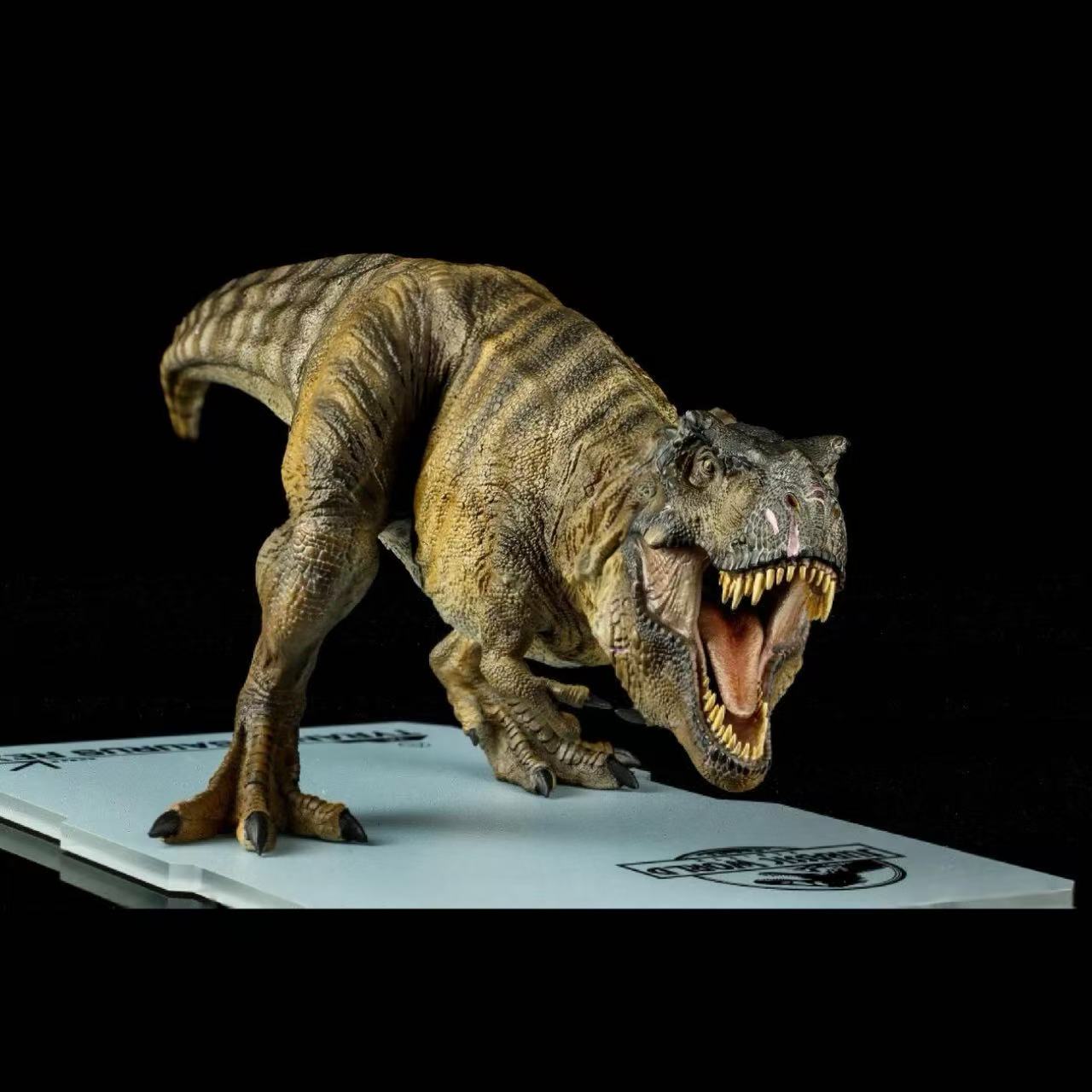 Jurassic World Tyrannosaurus Rex Statue 1/30 Scale DinoDream Studio