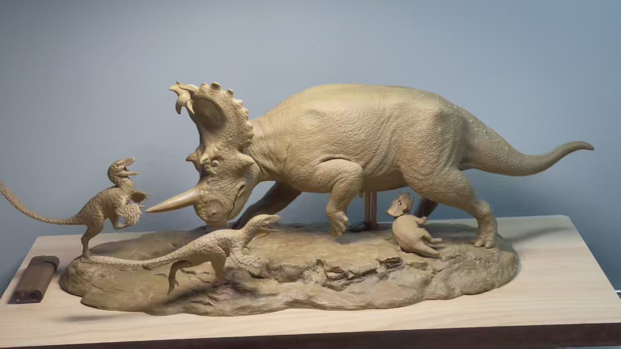 Centrosaurus vs Raptors statue Model Kit 1:18 Scale Sen Sen Studio
